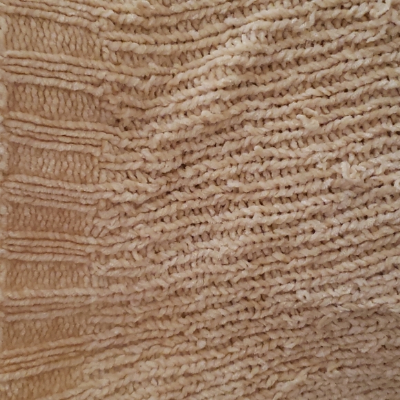 PB Preloved Chennile Blanket - Picture 2 of 4